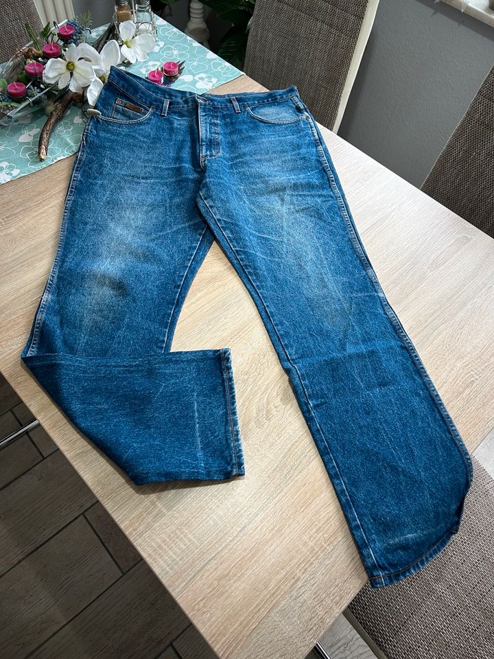 Herrenjeans „Wrangler“ Gr. 58 / XL in Wittenberge