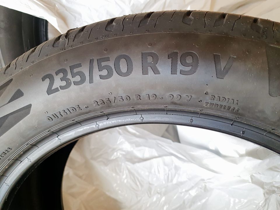 Neuwertiger Satz Continental-Sommerreifen 235/50 R 19 V in Bönningstedt