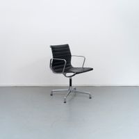 14x Vitra Eames Ea108 schwarzes Leder Chrom Nordrhein-Westfalen - Kleve Vorschau