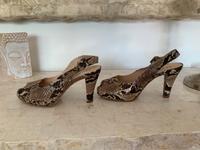High Heels UNISA Gr. 36 Plateau Reptil Peeptoe 8 cm Top Nordrhein-Westfalen - Wassenberg Vorschau