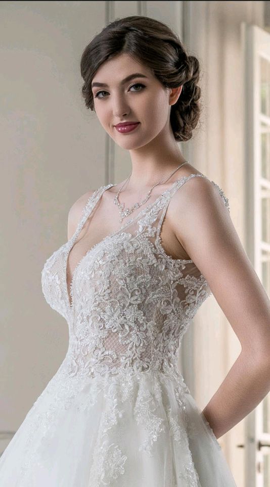 Neu Hochzeitskleid Brautkleid Prinzessin in Aldingen