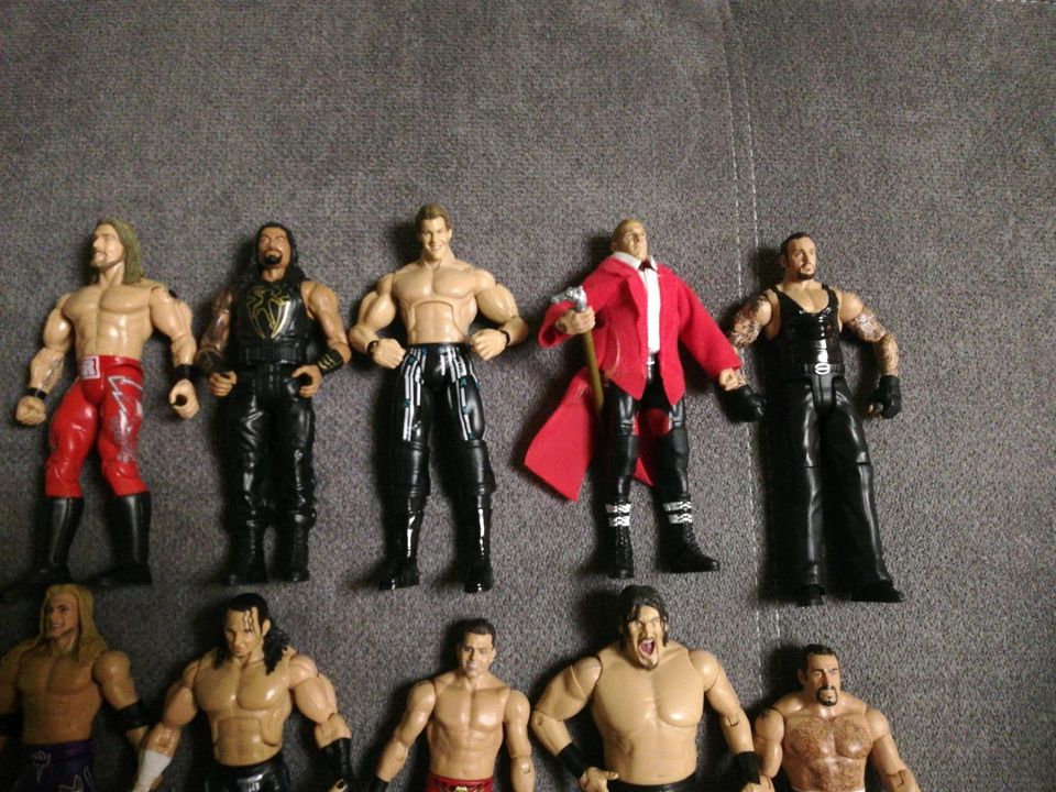 Wwe Figuren top Zustand zu verkaufen 5€ pro Figur! in Burglengenfeld