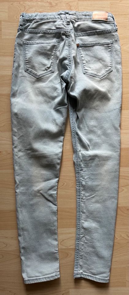 4 Hosen Jeans Gr.152 2x ZARA schwarz 2x H&M blau wie neu in Berlin