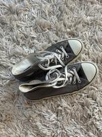 Converse Sneaker grau Gr. 41,5 sehr guter Zustand Berlin - Rudow Vorschau