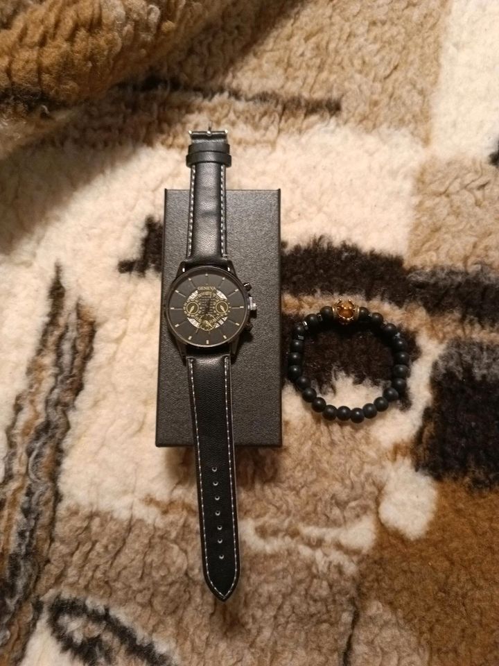 Geschenk Set Uhr und Armband in Aurich