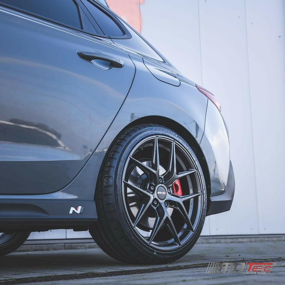 19" Motec MCR4 Ultimate 235/35R19 für VW Audi Seat Skoda TCR GTI in Backnang