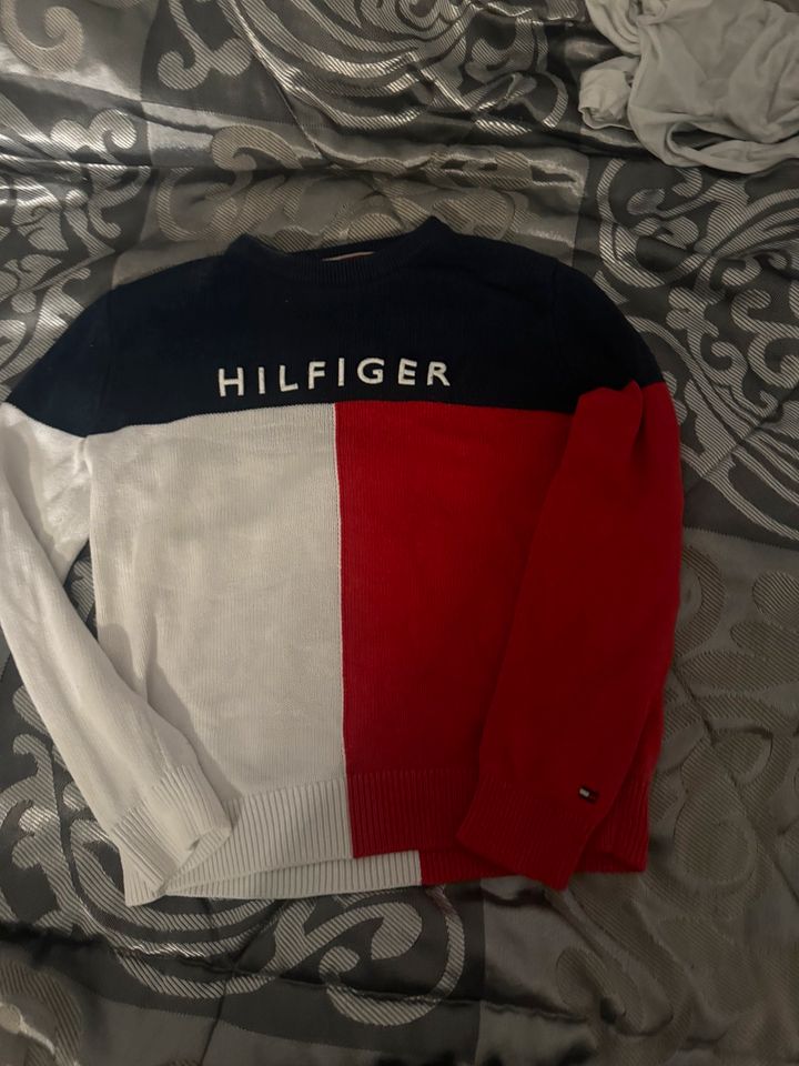 Original Tommy Hilfiger Pullover gr 128 in Herne