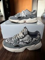 Adidas Falcon US5 Brandenburg - Strausberg Vorschau
