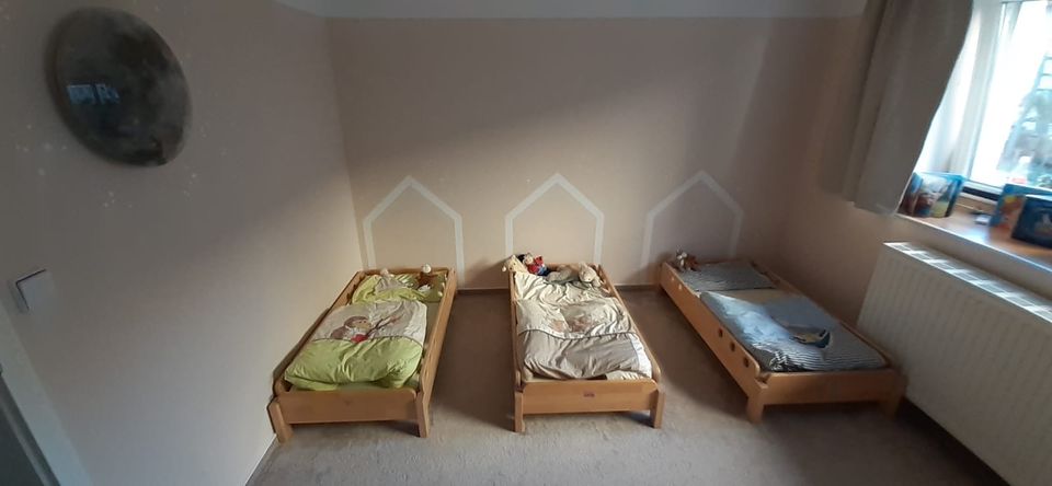 Wehrfritz Kinderbett Krippe Tagesmutter 6 Betten incl. Matratzen in Leipzig