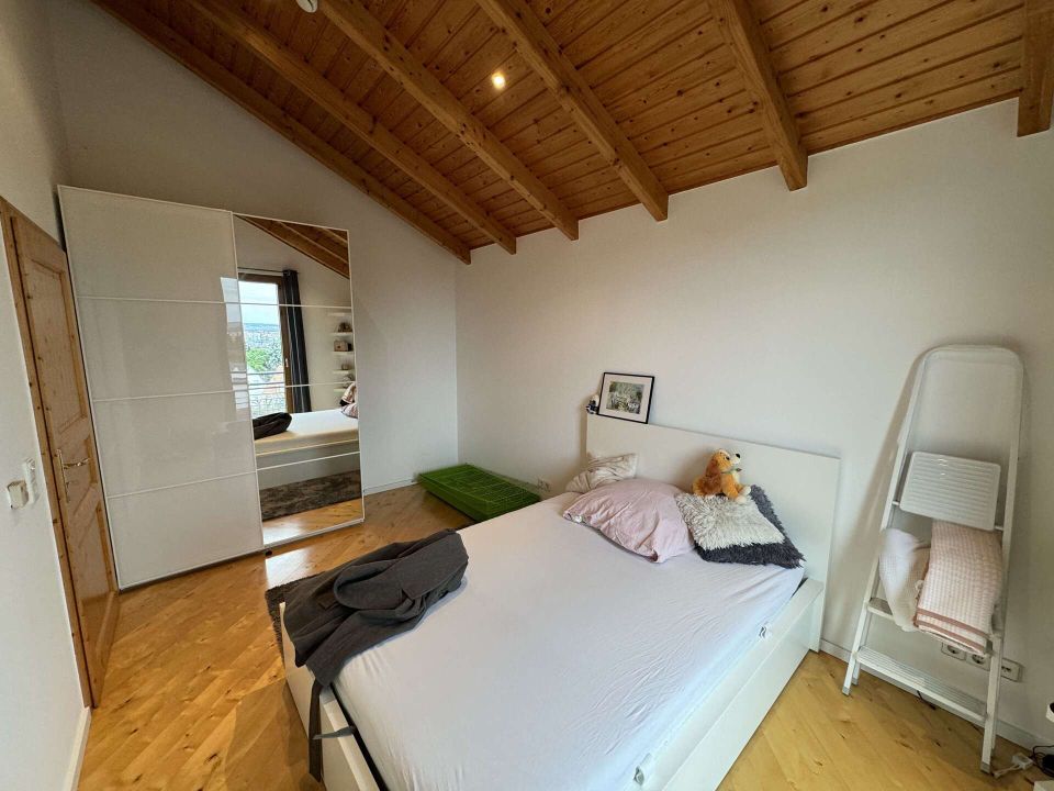 Moderne 5-Zimmer-Maisonette-Wohnung mit Weitblick in exklusiver Lage von Bad Vilbel in Bad Vilbel