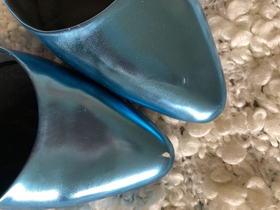 Zara Ballerinas spitz silber blau metallic Gr. 39 in Neudietendorf