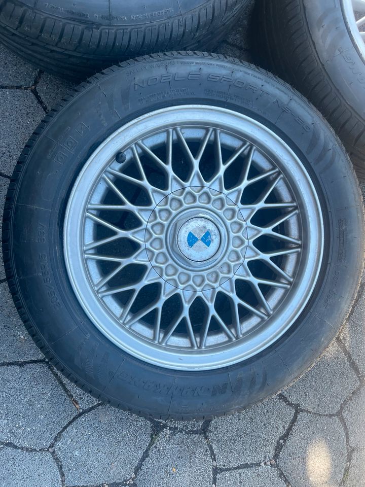 Original BMW e30 Komplettrad - Satz gebraucht in Höxter