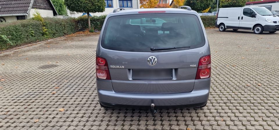 VW Touran 1.9Tdi DSG in Niestetal