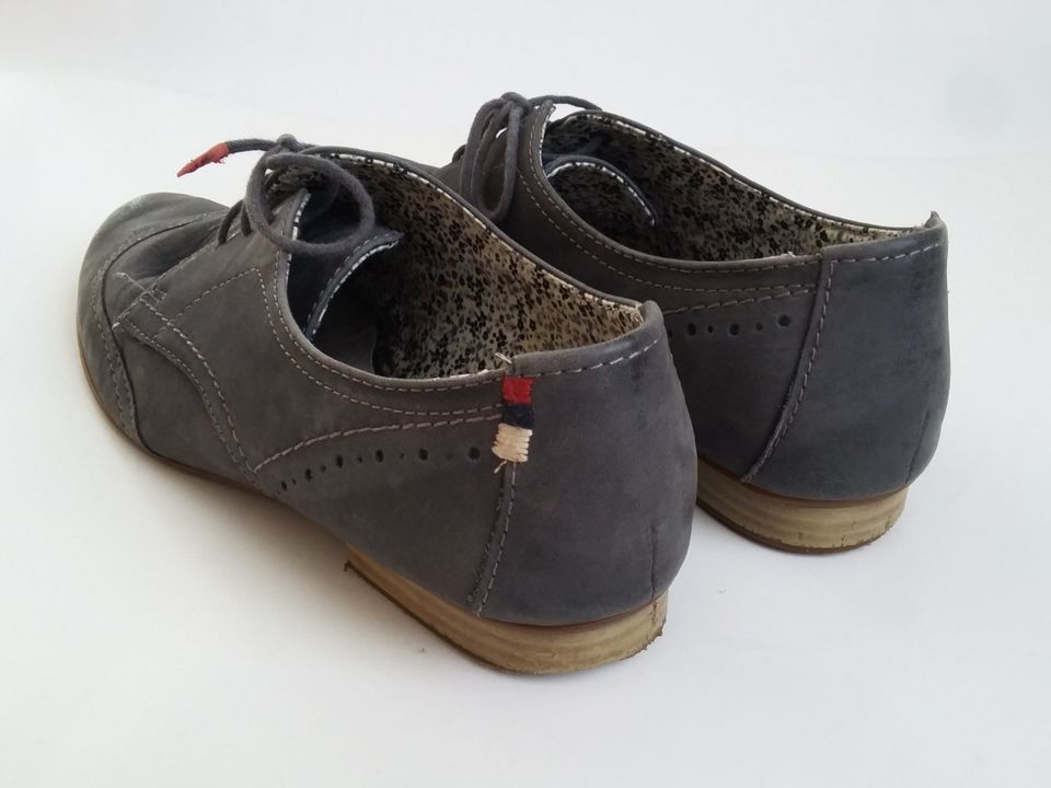 TAMARIS Halbschuhe Gr. 39 Blau navy Leder Budapester Schnürer in Bautzen