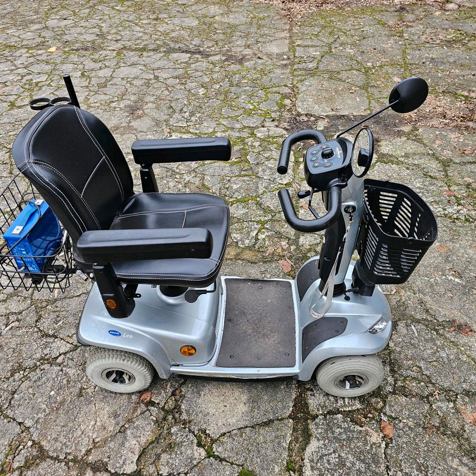 Invacare Leo Senioren Mobil in Eschede