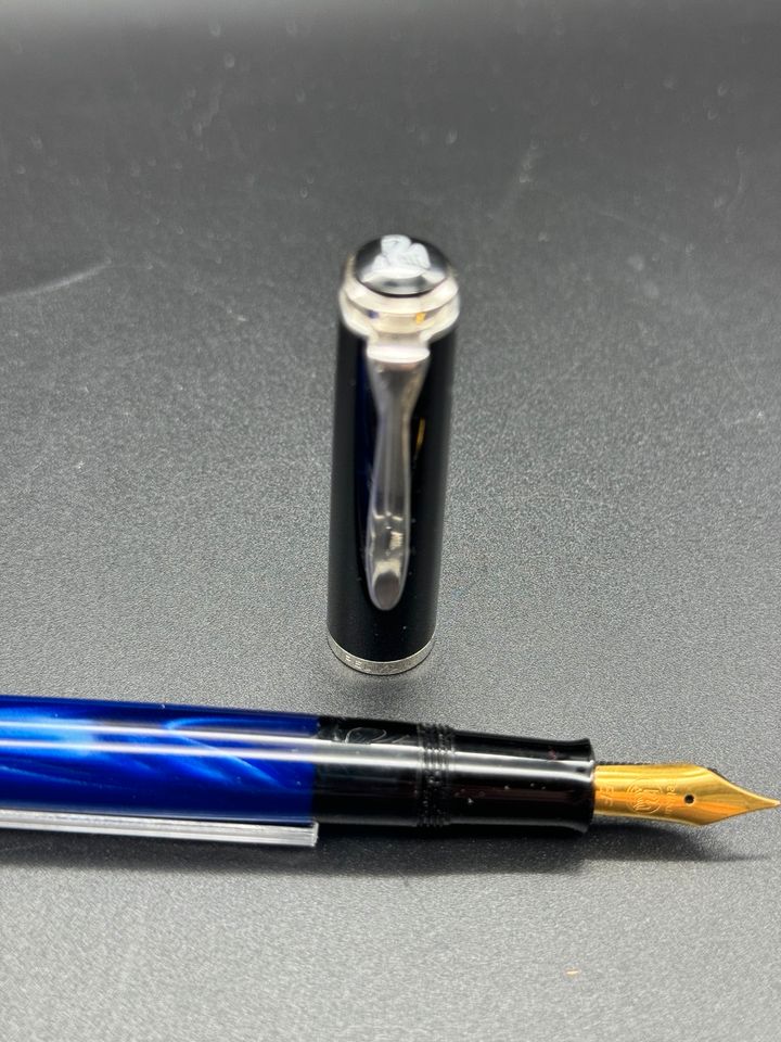 Pelikan M205 Blau - EF Feder in Kassel