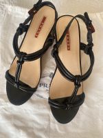 PRADA Riemchen-Sandalen mit Keilabsatz in der Größe 37,5 Baden-Württemberg - Reutlingen Vorschau