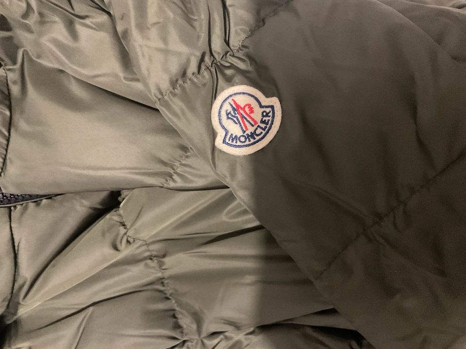 Moncler Boucage in München