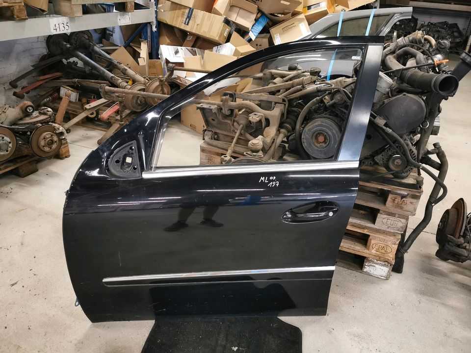 Mercedes Benz w164 ml Tür Türen facelift Obsidian schwarz 197 in Wriezen