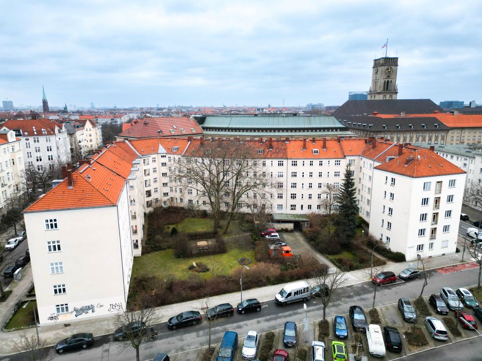 Mitten drin statt nur dabei - Traumhaft geschnittene 3 Zi. mit EBK & Französischem Balkon in Berlin