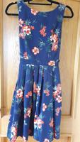Sommerkleid Apricot knielang Gr. 38 M neu dunkelblau Blumen Bayern - Tutzing Vorschau