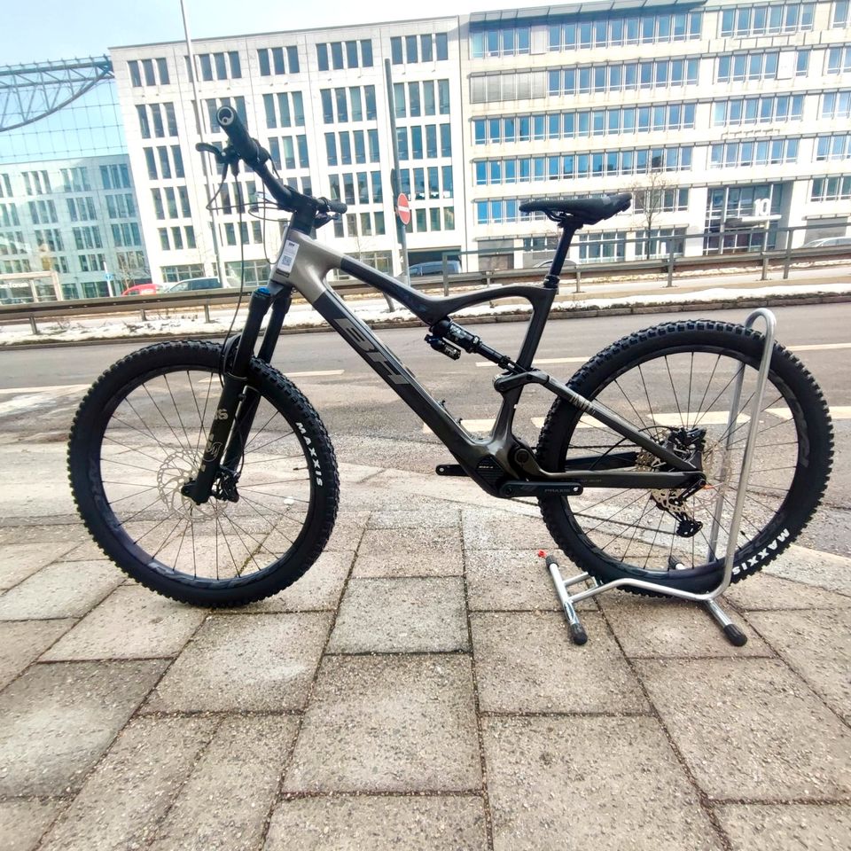 -35%Light-E-MTB BH iLynx Trail, 18kg, 2024, UVP 6999 in München