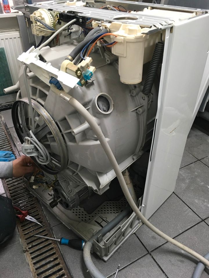 E18/ F18 Fehler? Reparatur Bosch Siemens Waschmaschine Günstig in Berlin