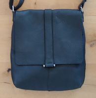 ESTELLE Umhängetasche Herrentasche Leder schwarz ca. 33 x 36 Nordrhein-Westfalen - Solingen Vorschau