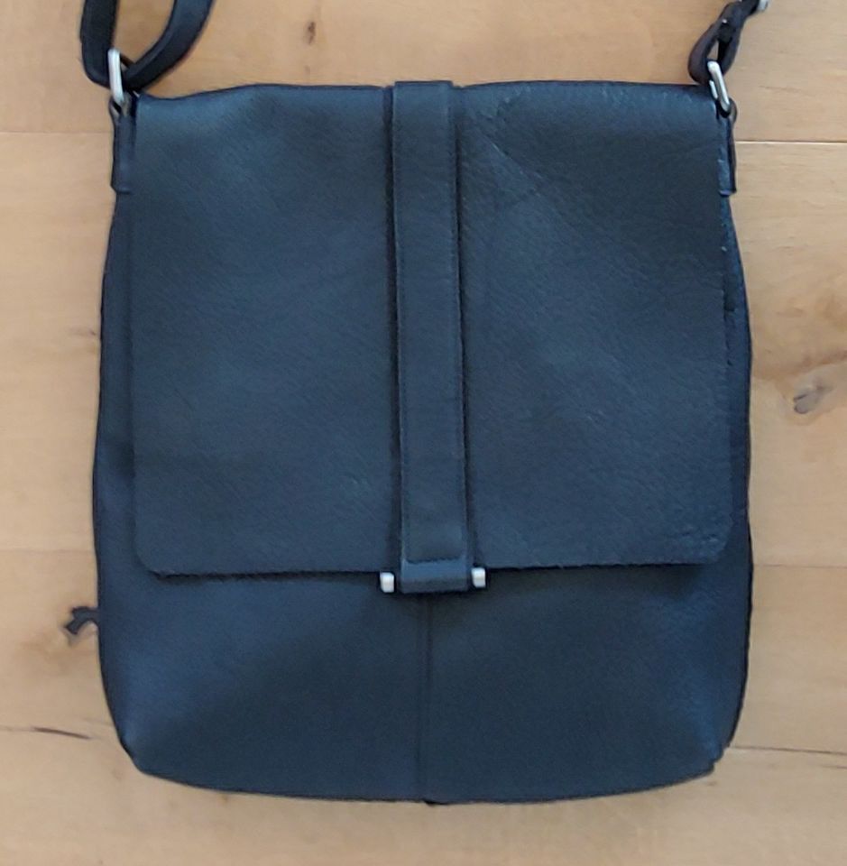 ESTELLE Umhängetasche Herrentasche Leder schwarz ca. 33 x 36 in Solingen