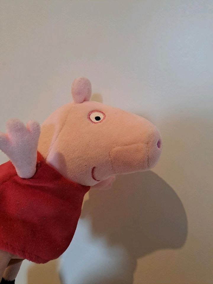 Peppa Pig Kuscheltier 22cm original, neuw. in Stuttgart