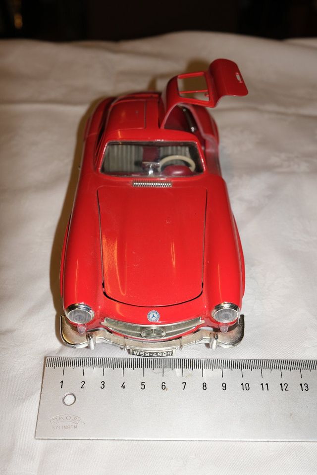 Modellauto Burago Mercedes 300 SL 1954 rot in Köln