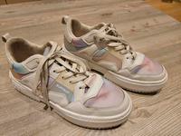 Veganer Buffalo Sneaker mit stylischer Regenbogen-Optik Gr. 40, g Bayern - Freising Vorschau