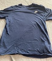 Nike T-Shirt blau Gr. M The Nike Tee Nordrhein-Westfalen - Elsdorf Vorschau