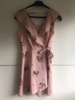 Kleid minikleid Wickelkleid rosa Blumen Gr M monteau ungetragen Nordrhein-Westfalen - Herne Vorschau