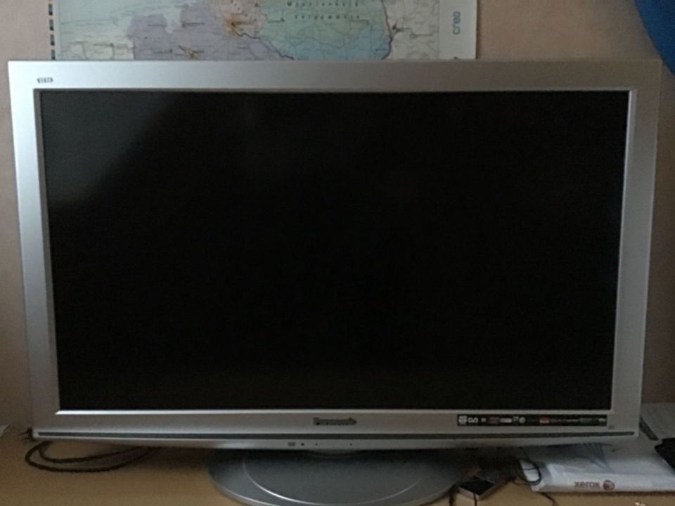 Panasonic LED Fernseher 37 Zoll Modell TX-49JX 97 in Monheim am Rhein