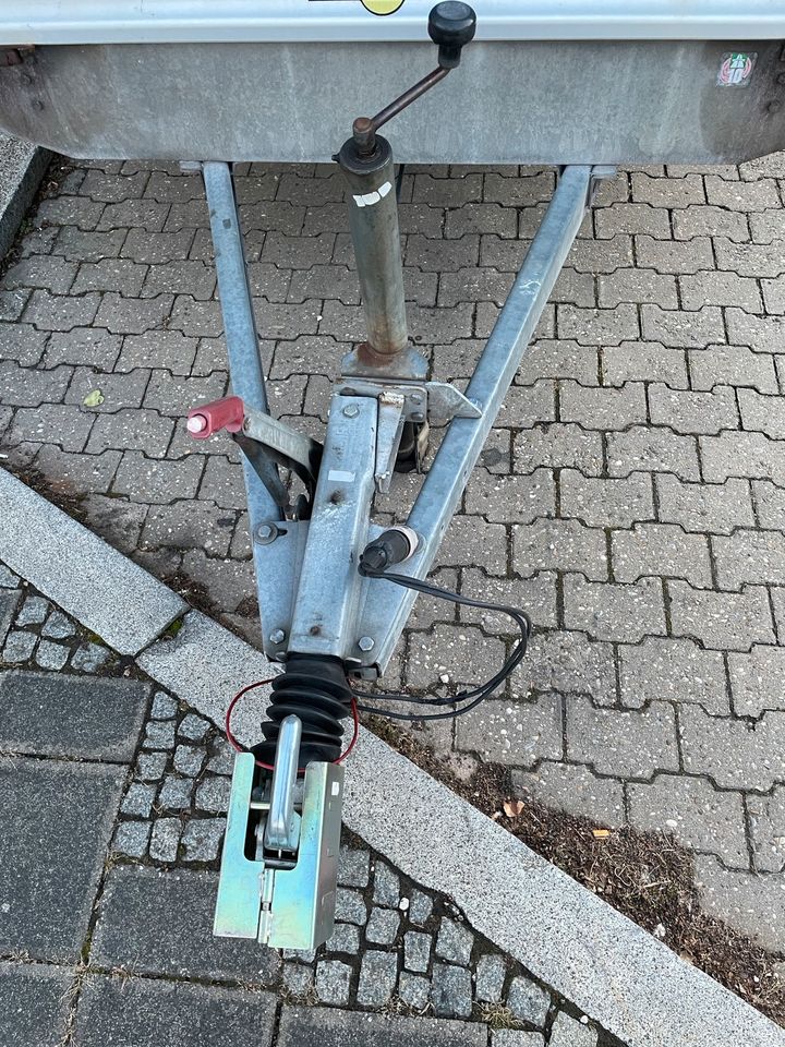 Humbaur Pkw Anhänger 5,10 Meter lang in Nürnberg (Mittelfr)