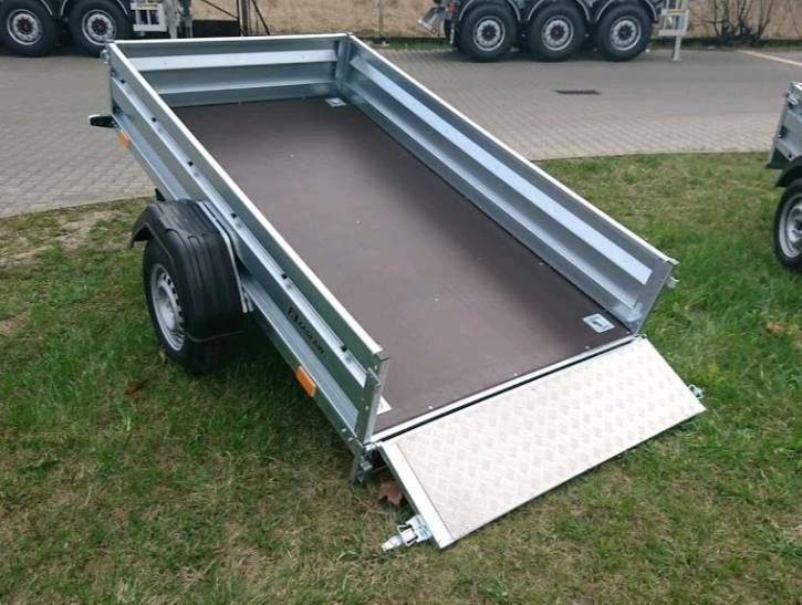 PKW Anhänger 235-SU 750 Kg. 235x132x150 Kippfunktion+4x Zurrösen in Geseke