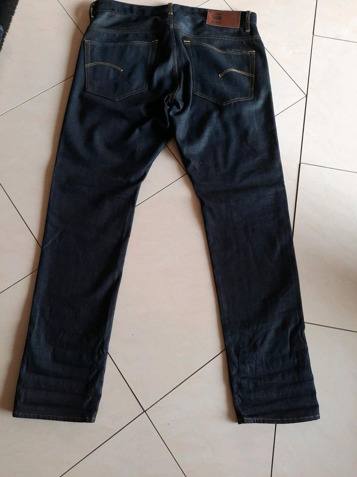 Jeans schwarz NEU Gr.34/32 in Kolbermoor