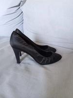 Schwarze Satin-Pumps mit dezenter Raffung Stuttgart - Stuttgart-Nord Vorschau