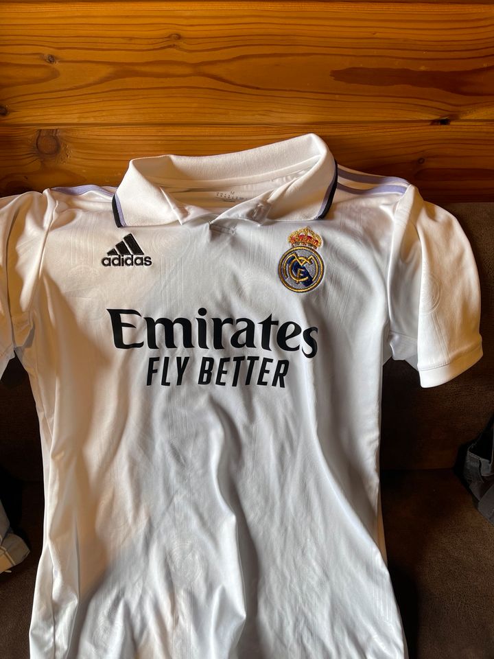 Real madrid Heimtrikot 2022/2023 Karim Benzema in Balingen