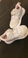 Nike Sneaker / Turnschuhe Gr. 22 Mädchen Baden-Württemberg - Hardheim Vorschau