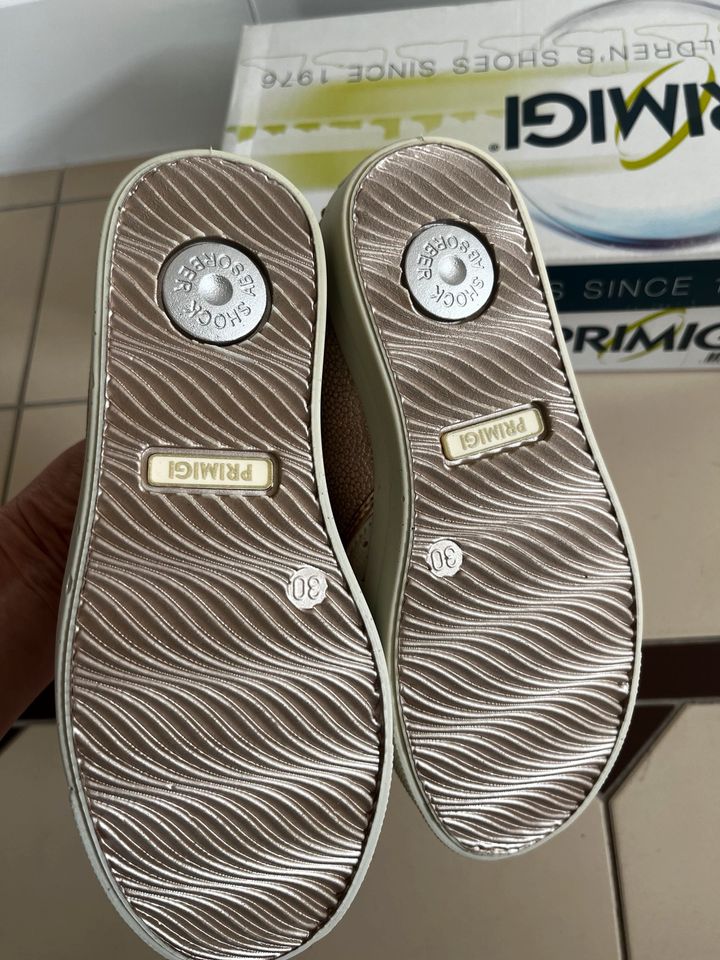 NEU Primigi Sneaker/ Loafer Größe 31 in Friedberg (Hessen)