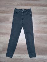 H&M * Jeanshose * Hose * Jeans Skinny * Gr. 36 * grau Berlin - Pankow Vorschau