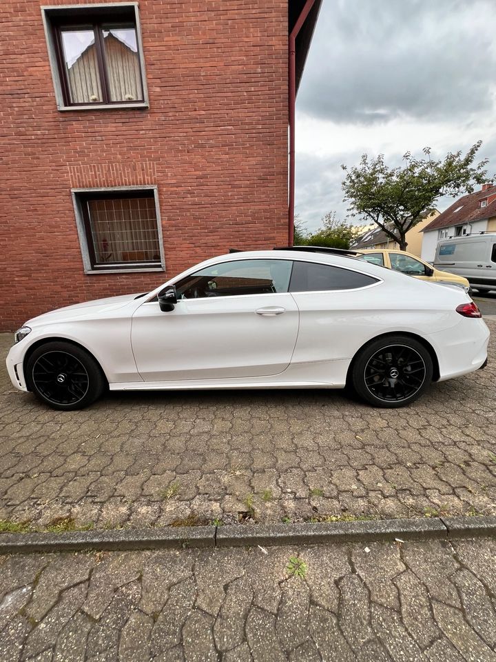 Mercedes C Coupe 300 Junge Stern in Duisburg