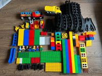 Großes Lego Duplo Set: Platte, Steine, Schienen&elektr. Eisenbahn Berlin - Karlshorst Vorschau