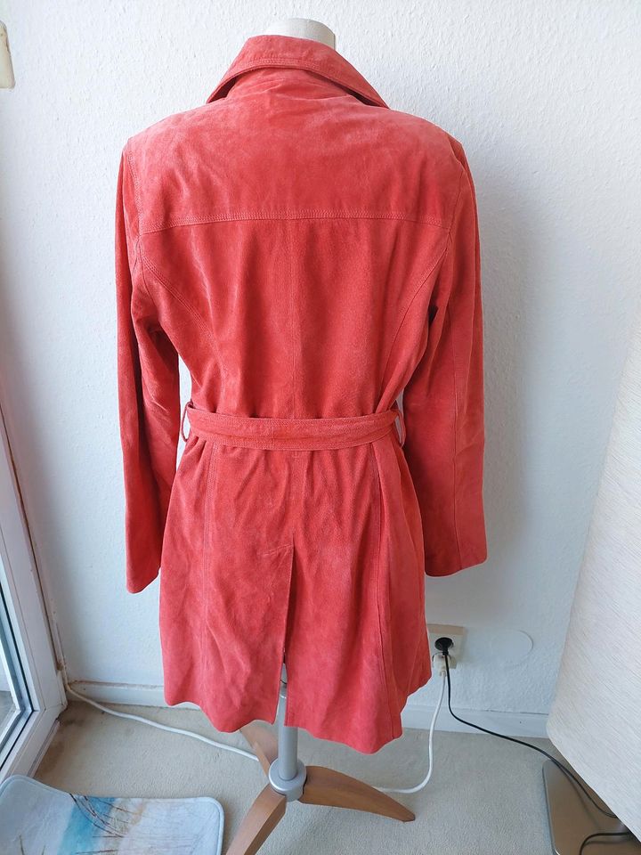 Ledermantel Mantel Trenchcoat Echtes Leder Velours rot Gr. 36 in Sprockhövel