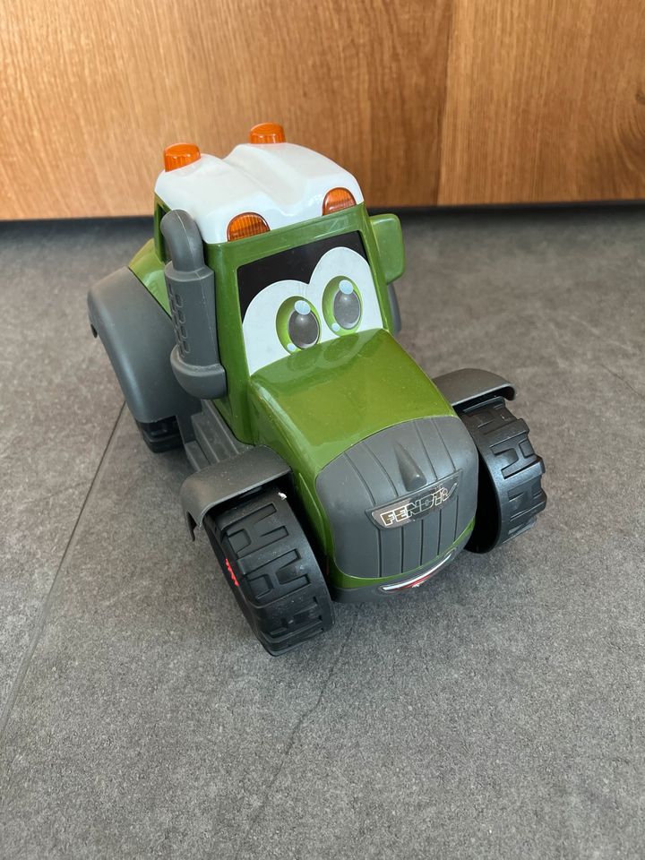 Spielzeug Traktor in Trostberg