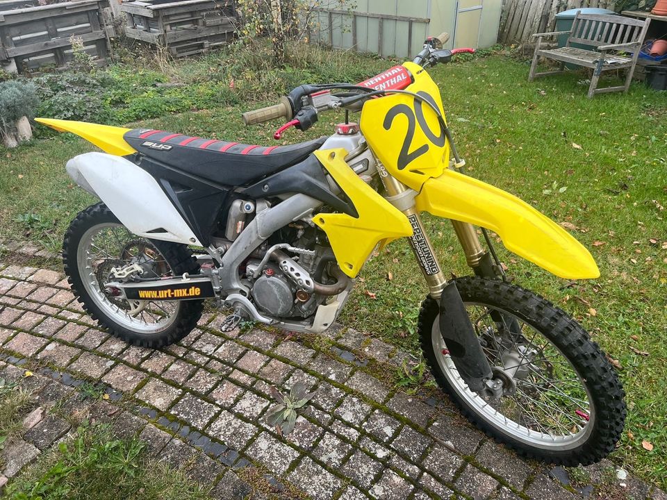 Suzuki RMZ 250 Motocross 45,4Bh in Reutlingen