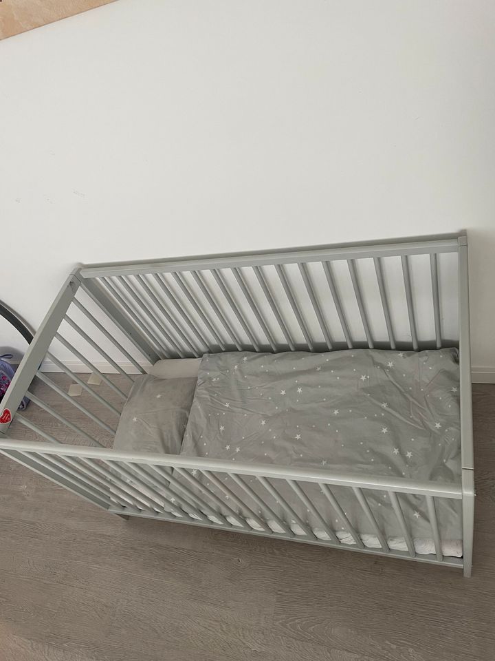 Babybett/ Kinderbetreuung in Duisburg