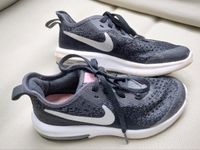 Nike Airmax Sportschuhe Turnschuhe, Größe 31, schwarz Sachsen-Anhalt - Halle Vorschau